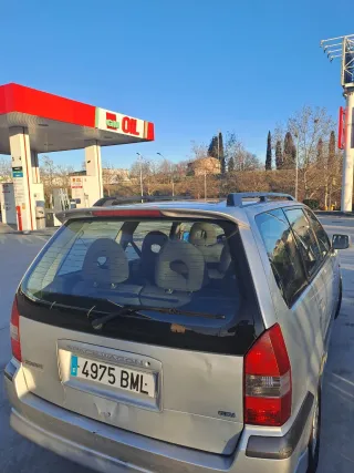 Mitsubishi Space Wagon 2000