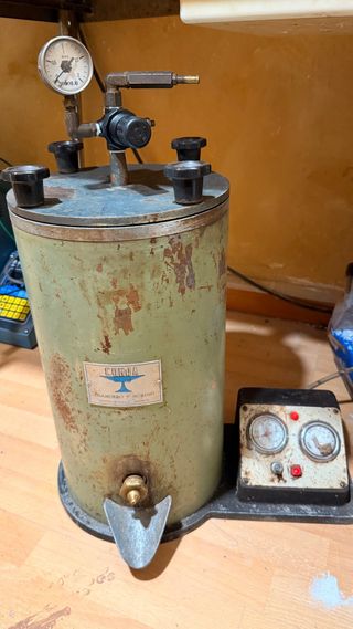 Inyectora de cera para joyeria