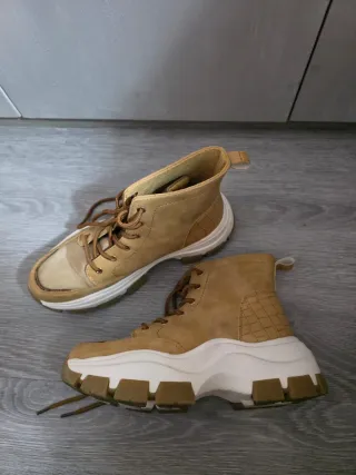 Botas de caña alta beige/marrón