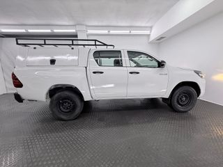 Toyota Hilux 2.4 D-4D Cabina Doble GX