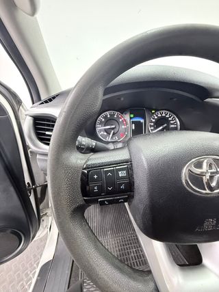Toyota Hilux 2.4 D-4D Cabina Doble GX