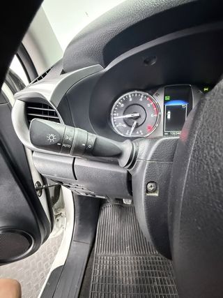 Toyota Hilux 2.4 D-4D Cabina Doble GX