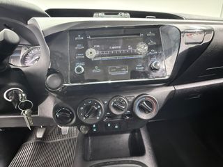 Toyota Hilux 2.4 D-4D Cabina Doble GX
