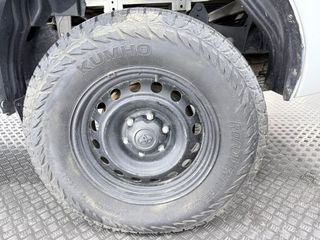 Toyota Hilux 2.4 D-4D Cabina Doble GX