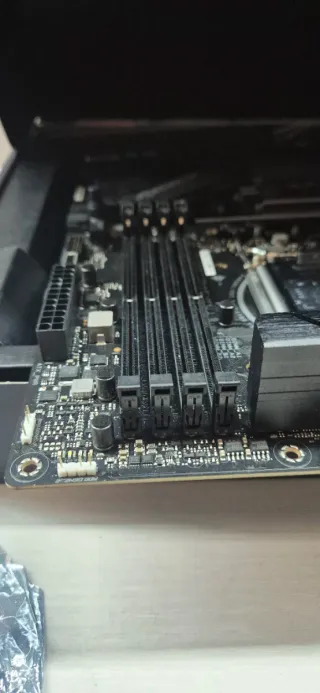 Placa Base Asus ROG Strix B760-F Gaming Piezas