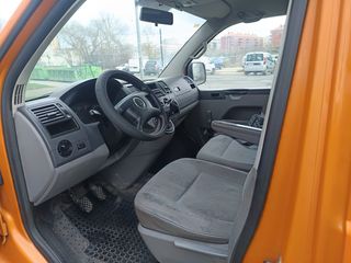 Volkswagen Transporter T5 2004
