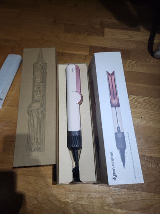 Piastra per capelli Dyson Airstrait rosa