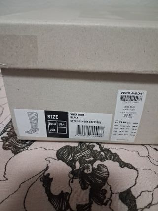 Botas altas Vero Moda negras efecto piel