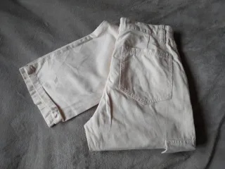 Pantalones Stradivarius multibolsillos beige