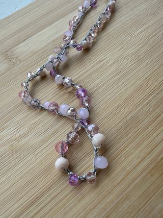 Collana con cristalli rosa e viola