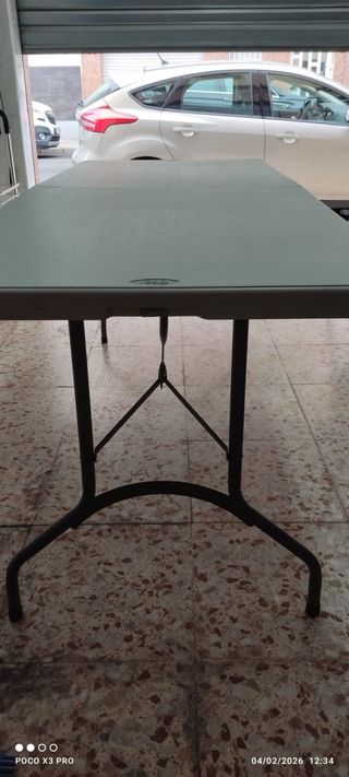 Mesa plegable exterior gris