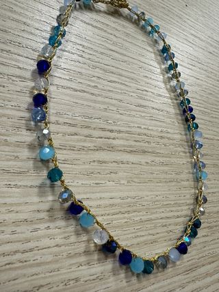 Collana con cristalli blu e oro
