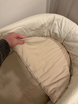 Moisés bebé con todos los accesorios.