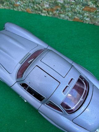 Mercedes-Benz 300 SL Roadster – 1954 – Escala 1:18