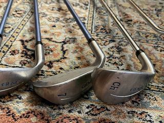 Juego de palos de golf azul CALLAWAY con BOLSA