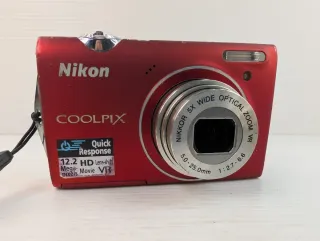 Cámara Nikon Coolpix S5100 Roja