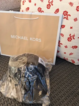 Gorra Michael Kors Negra