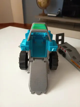 Camión y tráiler para Hot Wheels