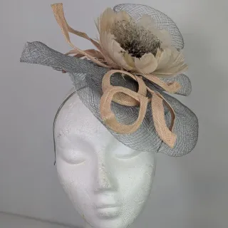 Tocado fiesta melocoton y gris plata