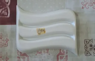 Vassoio ondulato per antipasti in ceramica