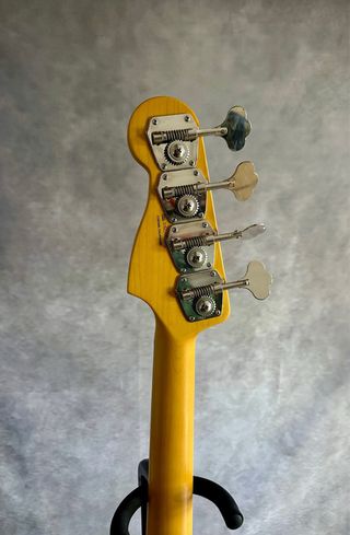Fender Precision American Pro II Bajo