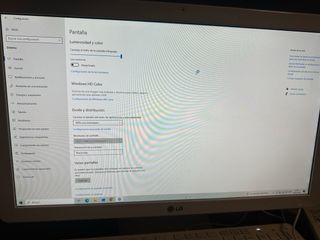 LG Todo en Uno Blanco Desktop-FNF6KDT