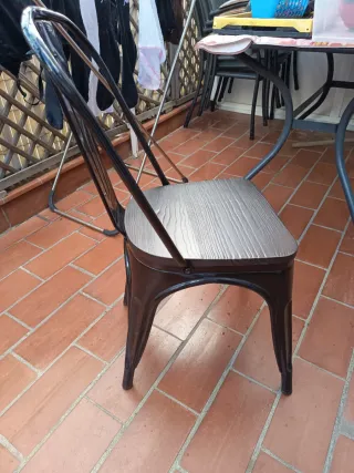 4 Sillas de comedor metal y madera