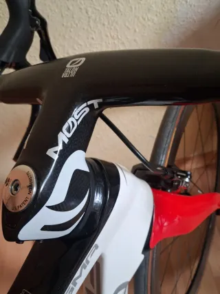 Pinarello F12 Grupo 105 11v