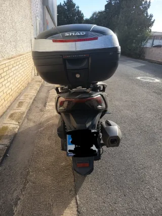 Kymco X-Town 300 CT Negra