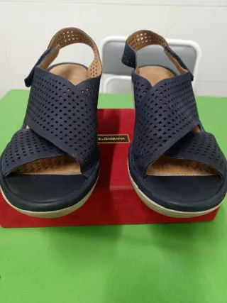 Sandalias Unisa Azul y Beige