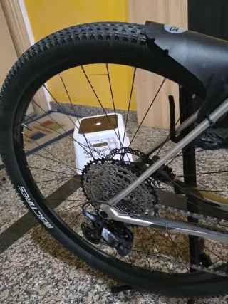 Bicicleta Mérida big ninie 5000 talla L carbono 29