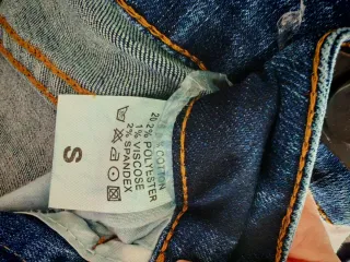 Gonna jeans blu con spacco