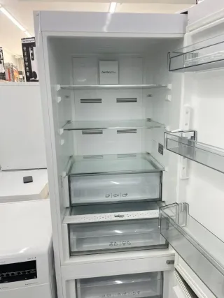 Super oferta pack  Nevera SHARP lavadora Bosch 8kg