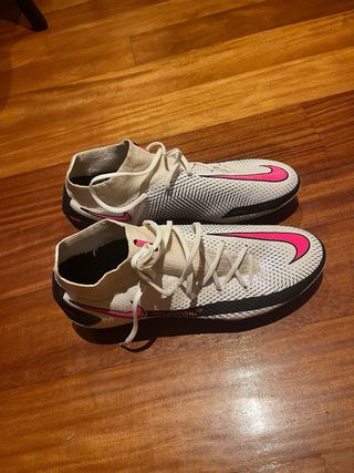 Botas de Futebol Nike Phantom Rosa e Branco