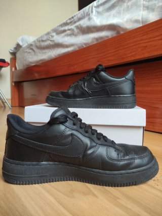 Nike Air Force 1 '07 Negras