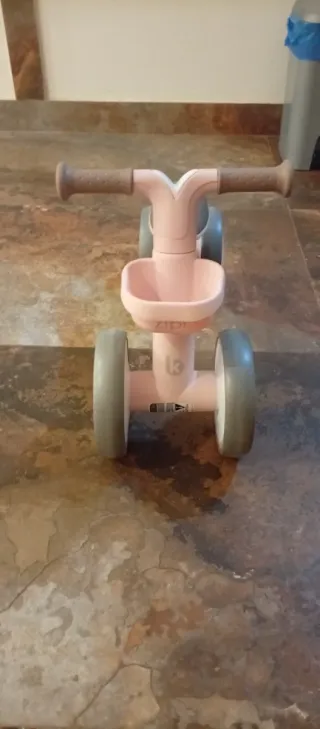 Moto de bebé niña 4 ruedas