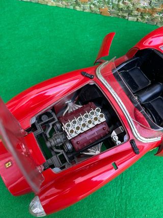 Ferrari 250 Testa Rossa 1957 – Bburago – 1:18