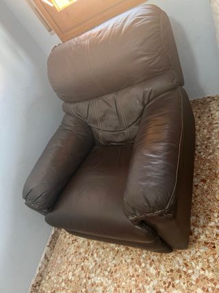 Sillón de piel marrón