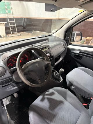 Peugeot Bipper 2008