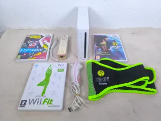 Nintendo Wii + Juegos y Accesorios.