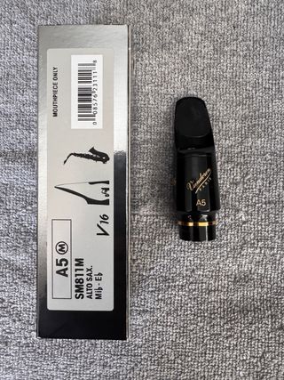 Boquilla Saxo Alto Vandoren V16 A5. Nueva