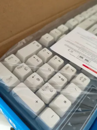 Teclado TEMCO KA04-B con luces RGB (NUEVO)