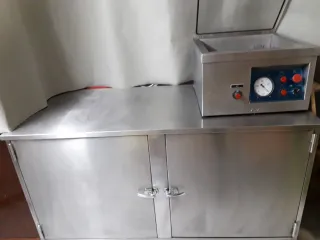 Máquina Envasadora al Vacío + mueble con bomba