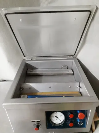 Máquina Envasadora al Vacío + mueble con bomba