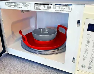 Bandeja para microondas con asas