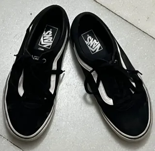 Deportivas Vans Negras y Blancas