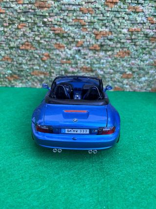 BMW M Roadster (1996) – Burago – Escala 1:18