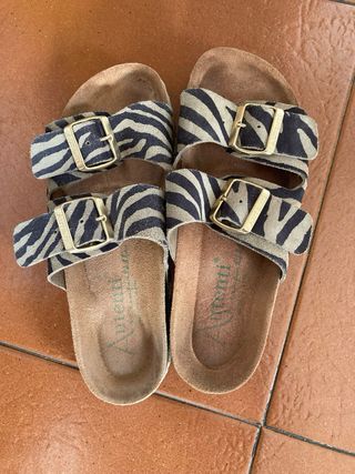 Sandalias Autenti Beige y Negro