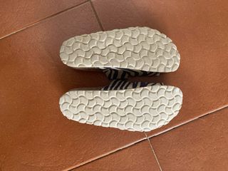 Sandalias Autenti Beige y Negro