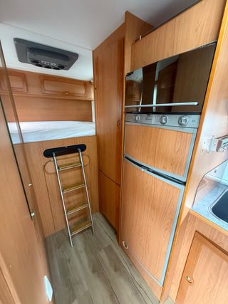 Autocaravana garaje grande/moncayo/perfilada